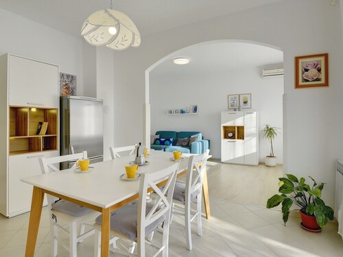 Apartment in Pula Near the Sea