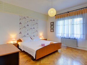 Apartment | 2 Schlafzimmer, individuell eingerichtet, Bettwäsche