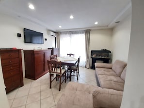 Living room - Swanky Holiday Home in Santa Venerina near Sea & Mountains (Santa Venerina)