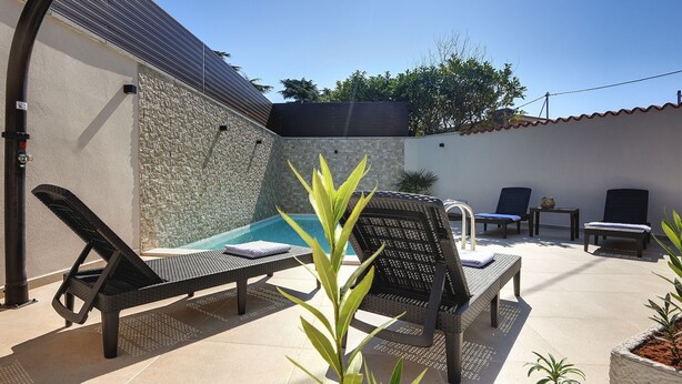 Exterior - Boutique Holiday Home in Pula With Terrace (Pula)
