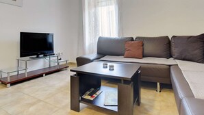 Living room - Boutique Holiday Home in Pula With Terrace (Pula)