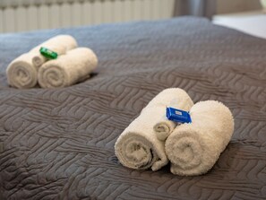 Shower, towels