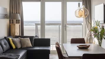 House | Dining