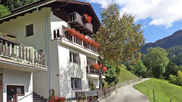 Exterior - Panoramic Mountain-view Apartment in Matrei With Garden (Matrei in Osttirol)