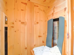 2 bedrooms, individually furnished, bed sheets