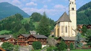 Exterior - Panoramic Mountain-view Apartment in Matrei With Garden (Matrei in Osttirol)