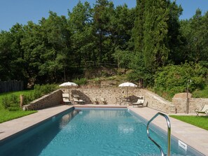 Villa | Pool | Indoor pool, outdoor pool - Villa in Tuscany With Organic Wine Estate (Arezzo)