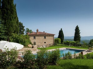Villa | Pool | Indoor pool, outdoor pool - Villa in Tuscany With Organic Wine Estate (Arezzo)
