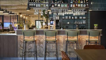 Bungalow | Bar (on property)