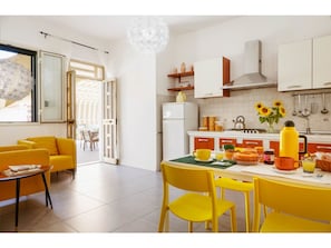 Living room - Sun-kissed Apartment in Santa Maria del Focallo Next to Sea (Ispica)