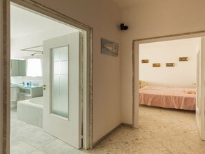 2 bedrooms, bed sheets