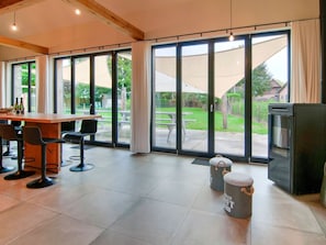 House | Dining - Holiday Home in Bocholt With Fenced Garden (Bocholt)