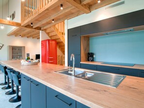 House | Private kitchen | Fridge, highchair - Holiday Home in Bocholt With Fenced Garden (Bocholt)