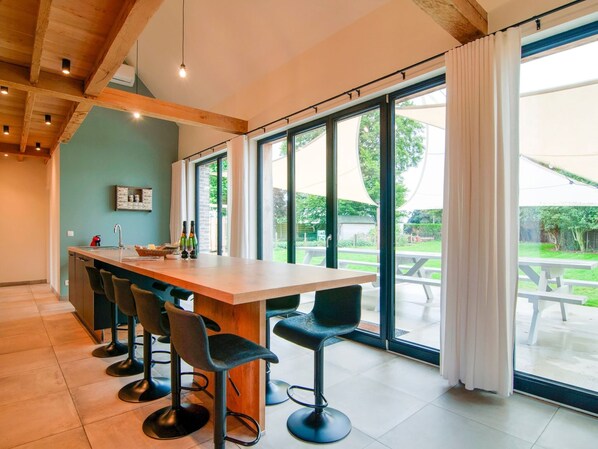 House | Dining - Holiday Home in Bocholt With Fenced Garden (Bocholt)