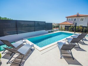 Outdoor pool - Well Maintained Holiday Home With Private Pool and Panoramic View Near the Beach (Kastelir-Labinci)