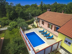Exterior - Nice Holiday Home with Private Pool near Umag & Beach (Umag)