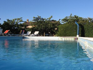 Casa | Alberca | Alberca techada y alberca al aire libre