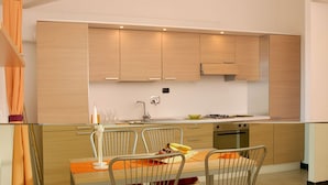Oven - Modern Apartment With Balcony or Terrace Located Near sea (Cogoleto)