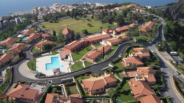 Exterior - Modern Apartment With Balcony or Terrace Located Near sea (Cogoleto)