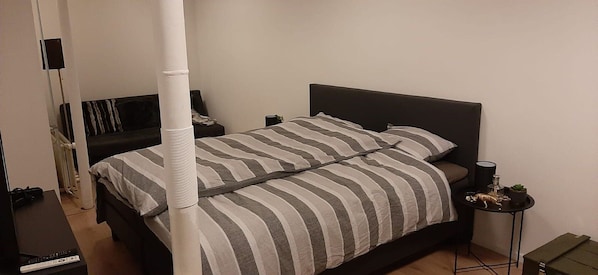 House | 4 bedrooms, bed sheets - Snug Holiday Home in Huissen near Center (Huissen)