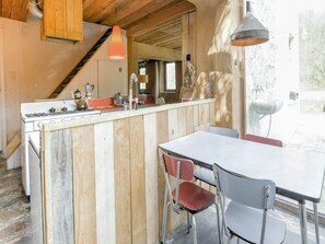 Private kitchen - Holiday Home in Philippeville With Garden (Philippeville)