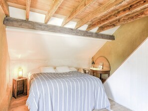 Huis | 3 slaapkamers, individueel gemeubileerd, beddengoed