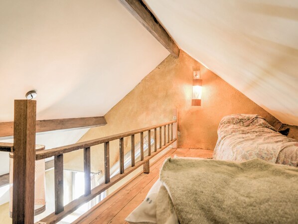 3 chambres, ameublement personnalisé, draps fournis