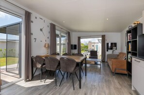 House | Dining - Brand New Chalet Near the Oosterschelde (Heinkenszand)