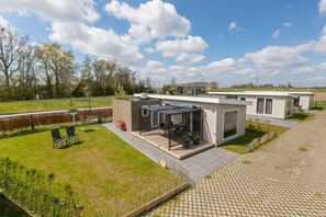 House | Exterior - Brand New Chalet Near the Oosterschelde (Heinkenszand)