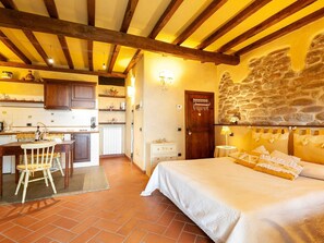 Apartment | 1 bedroom, individually furnished, bed sheets