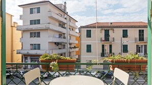 Apartment | Tempat makan