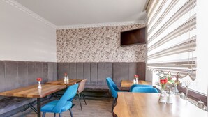 Unclassified image, 4 of 38, button - Apartment in City of Oberhausen, Ruhr Area (Oberhausen)