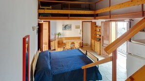 2 bedrooms, bed sheets - Sea-view Apartment in Castellammare Del Golfo near Center (Castellammare del Golfo)