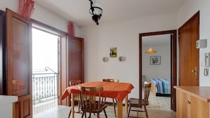Dining - Sea-view Apartment in Castellammare Del Golfo near Center (Castellammare del Golfo)