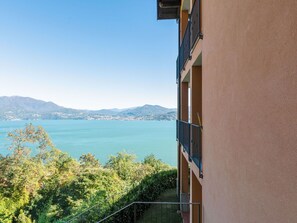 View from property - Residential Complex With Panoramic Views and Pool (Oggebbio)