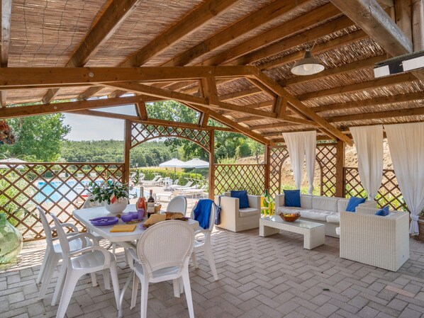 Villa | Dining - Belvilla by OYO Selvatello Villino Trilo (Casole d'Elsa)