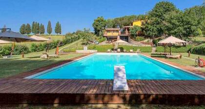 Cottage in Tuscany With Pool & Sauna
