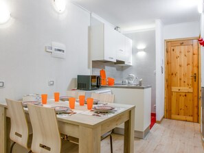 Apartment | Dining - Cushy Apartment in Cervinia near Supermarket (Valtournenche)