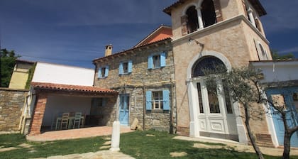 Authentic Villa With Shared Swimming Pool and Magnificent Views From the Watchtower