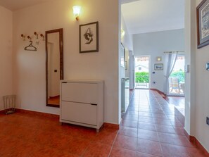 Reception - Detached Villa With Private Swimming Pool for 5 People Near the Sea (Porec)
