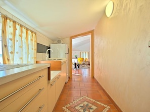 Fridge, oven, coffee/tea maker, toaster