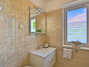 Shower, towels