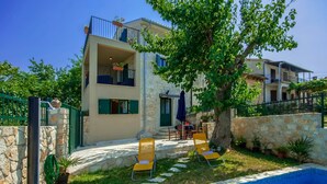 Unclassified image, 3 of 37, button - Vibrant Cottage With Fenced Garden and Pool Near Porec and Beach (Porec)