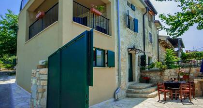 Vibrant Cottage With Fenced Garden and Pool Near Porec and Beach