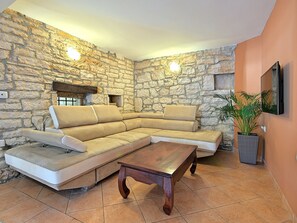 Fireplace - Perfect for Children, Garden With Pool, Playground and Walk in Whirlpool (Tinjan)