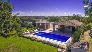 Exterior - Beautiful Villa in Višnjan With Swimming Pool (Visnjan)