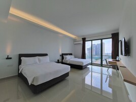 Family Room | Meja, Wi-fi percuma, cadar katil 