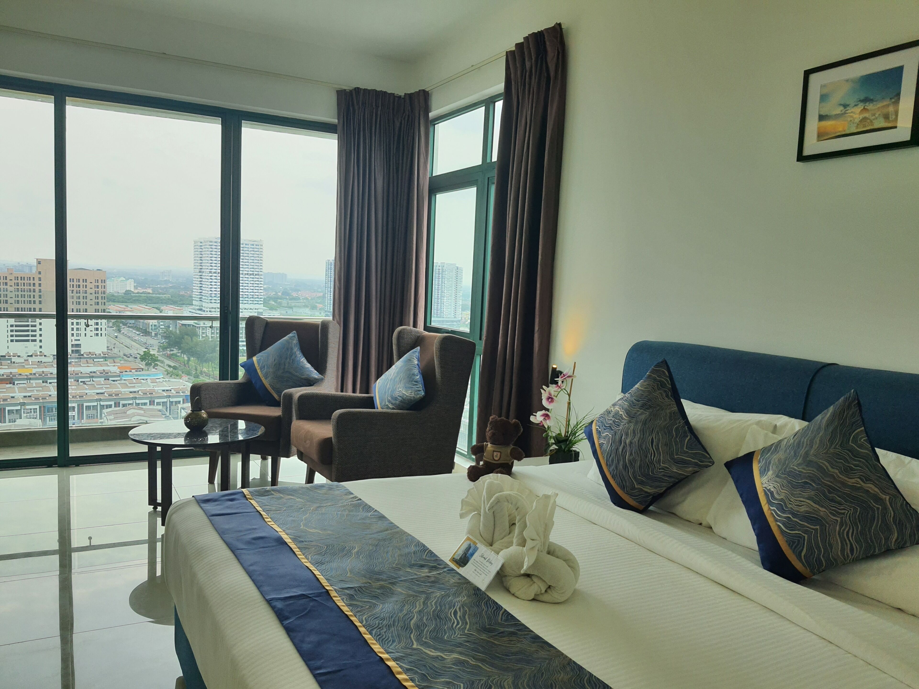 高级房 (Superior Suite) | 办公桌、免费 WiFi、床单