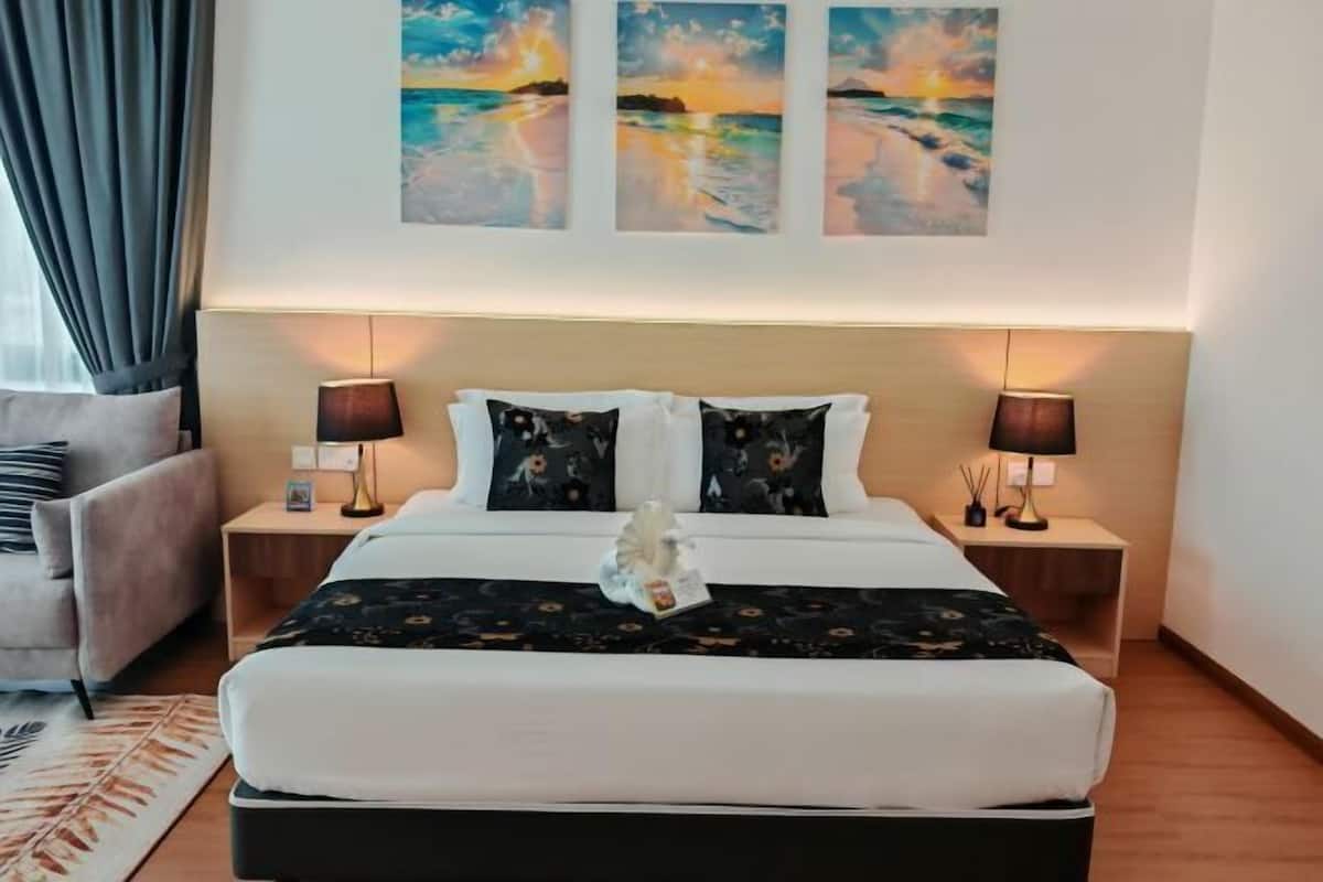 Desk, free WiFi, bed sheets