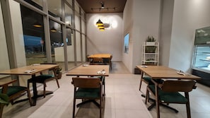 Restaurant - Swan Garden Resort Hotel (Malacca City)
